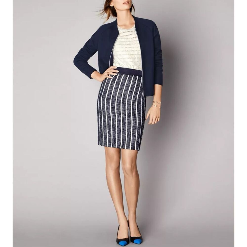 ANN TAYLOR Navy Tweed White Striped Pencil Skirt Women’s Size 8